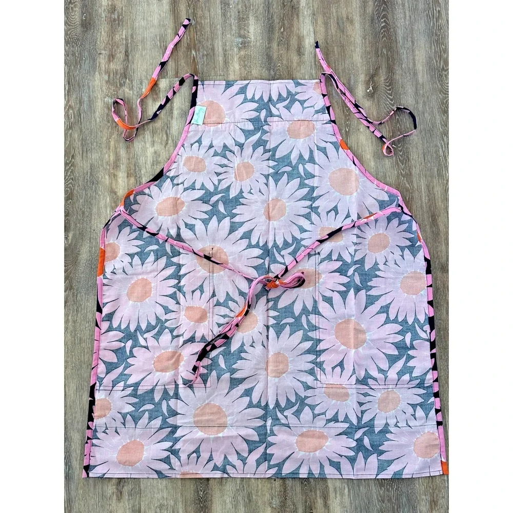 VERA BRADLEY APRON BREAST CANCER MOTHERS DAY 